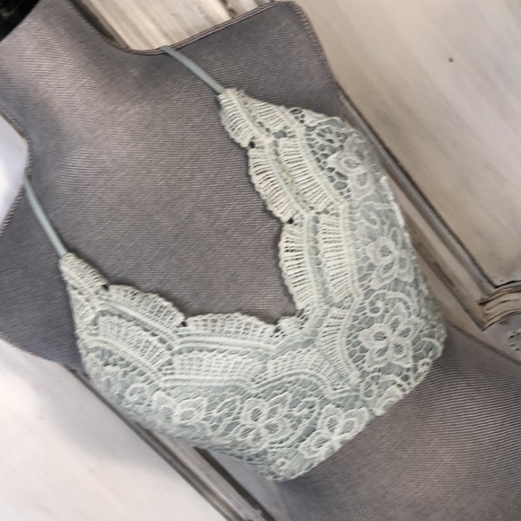 Phanuel Soft Sea foam Green Lace Adjustable Strap Crop Cami Size S-M - Picture 2 of 9